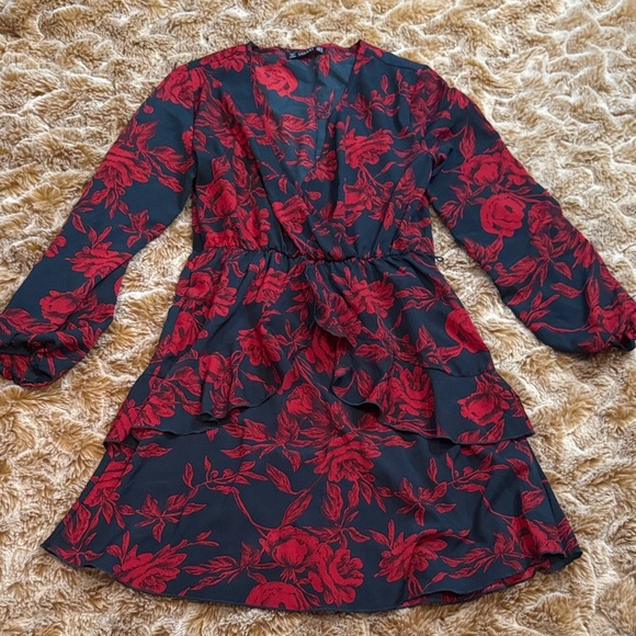 Uguest Floral Red and Black Long Sleeve Dress size S - Picture 3 of 11